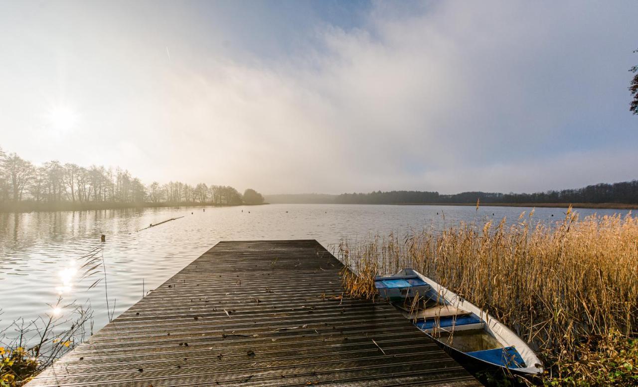 Ferienhaus für die ganze Familie - Kamin-Sauna-See Krakow am See Exterior foto