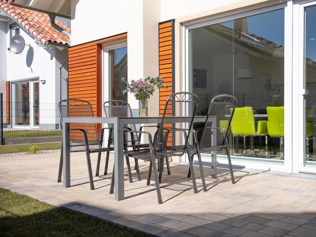 Ferienhaus für die ganze Familie - Kamin-Sauna-See Krakow am See Exterior foto